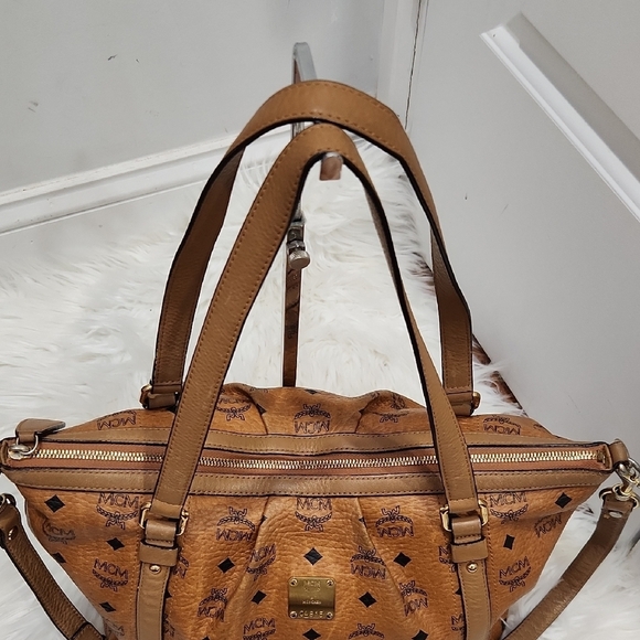 🔹️MCM 🔹️Cognac Brown Leather 2 Way Crossbody Tote Bag - Picture 3 of 16